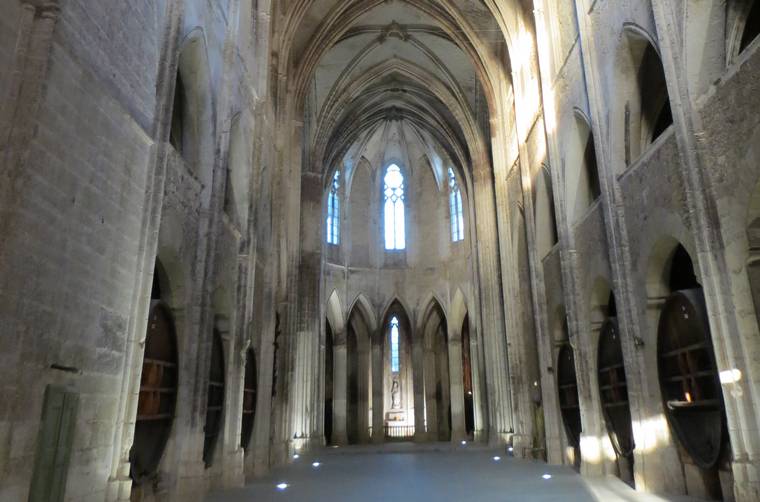 Nef de l'abbaye de Valmagne