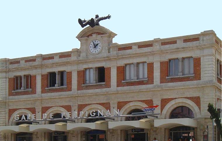 Gare de Perpignan (centre du monde).