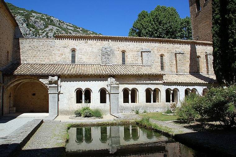 Cour intérieure de l'abbaye